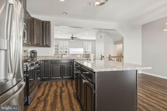 159 VILLAGE GREEN LN, Sicklerville, NJ 08081