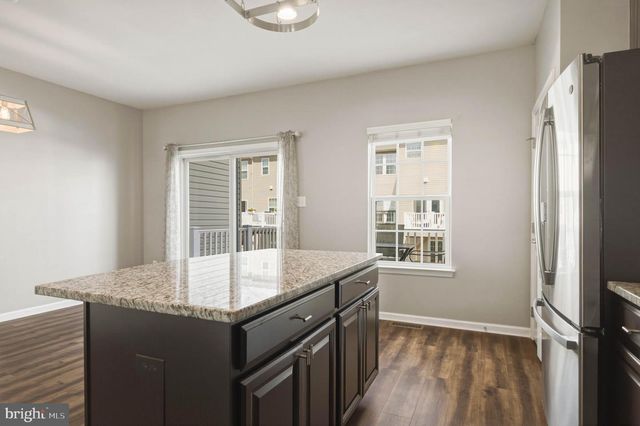 159 VILLAGE GREEN LN, Sicklerville, NJ 08081