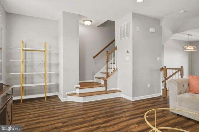 159 VILLAGE GREEN LN, Sicklerville, NJ 08081