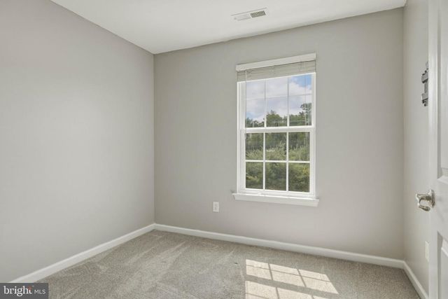 159 VILLAGE GREEN LN, Sicklerville, NJ 08081