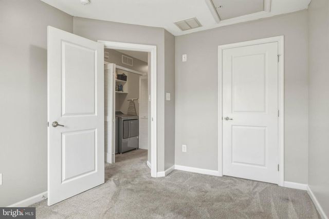 159 VILLAGE GREEN LN, Sicklerville, NJ 08081