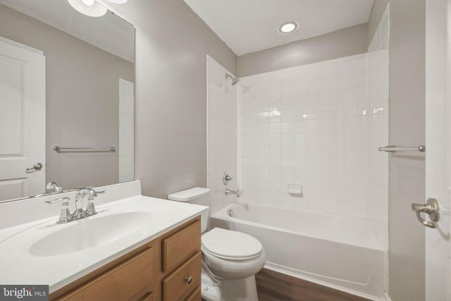 159 VILLAGE GREEN LN, Sicklerville, NJ 08081