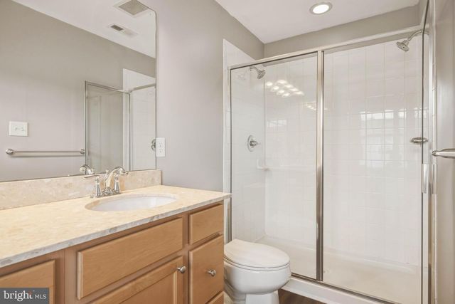 159 VILLAGE GREEN LN, Sicklerville, NJ 08081