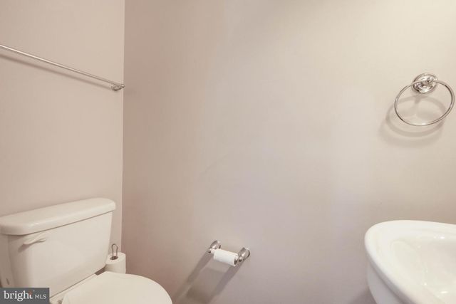159 VILLAGE GREEN LN, Sicklerville, NJ 08081
