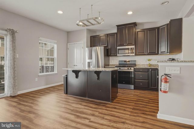 159 VILLAGE GREEN LN, Sicklerville, NJ 08081