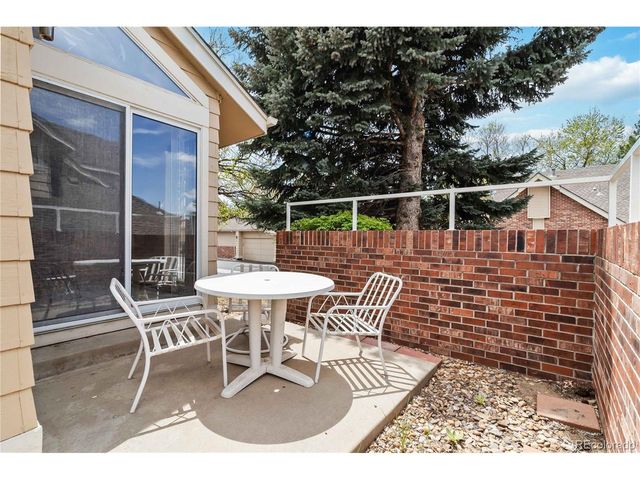 2136 S Scranton Way, Aurora, CO 80014