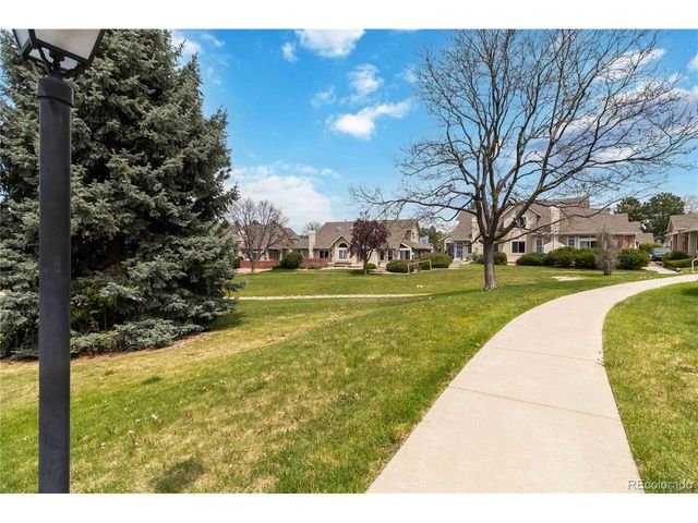 2136 S Scranton Way, Aurora, CO 80014