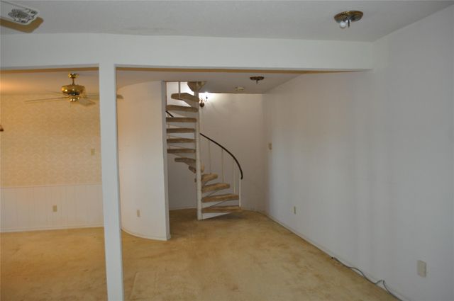 1713 Woody Lane, Sealy, TX 77833