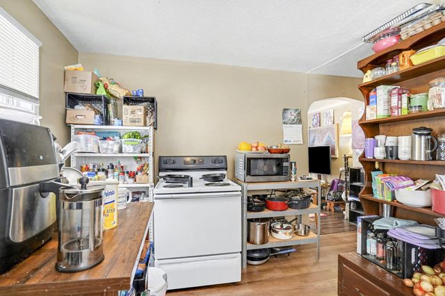 807 11th Street, Bay City, MI 48708