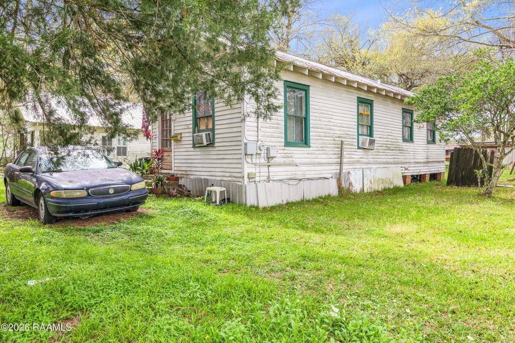 819 Agnes Street, New Iberia, LA 70560