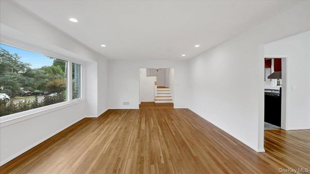 118 Van Etten Boulevard, New Rochelle, NY 10804