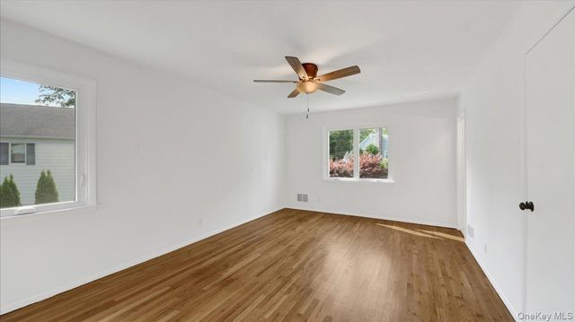 118 Van Etten Boulevard, New Rochelle, NY 10804