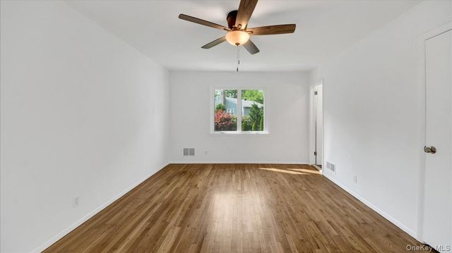 118 Van Etten Boulevard, New Rochelle, NY 10804