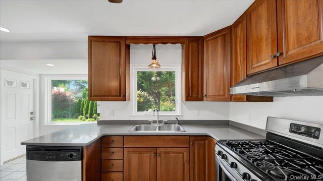 118 Van Etten Boulevard, New Rochelle, NY 10804