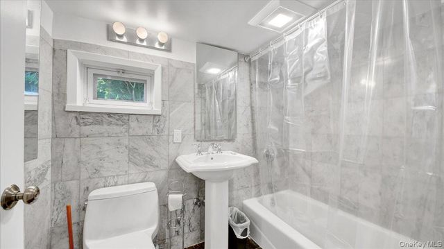 118 Van Etten Boulevard, New Rochelle, NY 10804