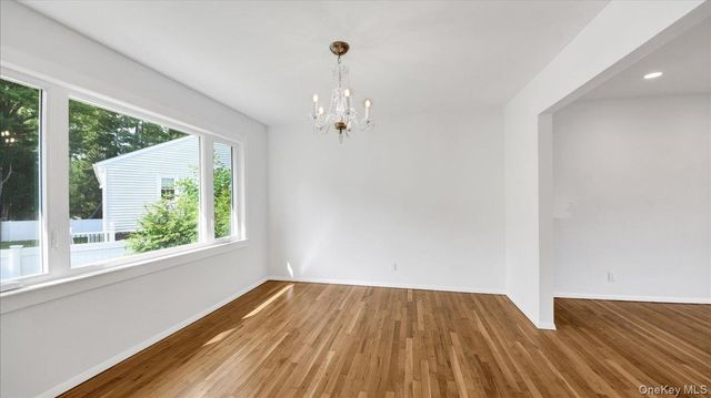 118 Van Etten Boulevard, New Rochelle, NY 10804