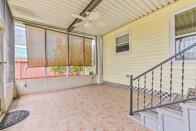 4817 Alamo Drive, Galveston, TX 77551