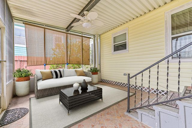 4817 Alamo Drive, Galveston, TX 77551