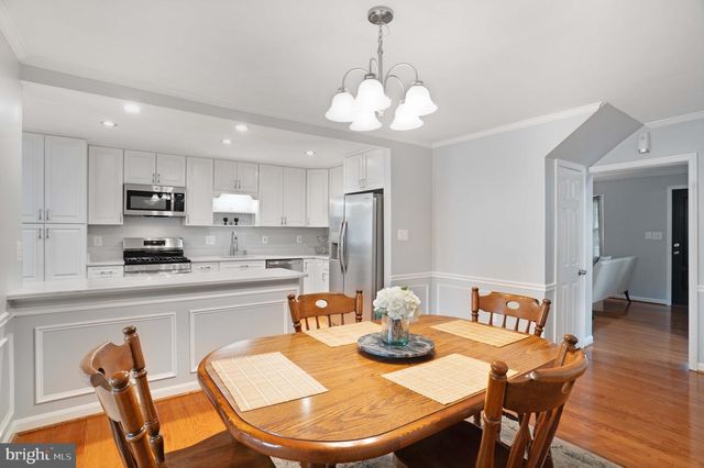 7558 PARK LN, Annandale, VA 22003
