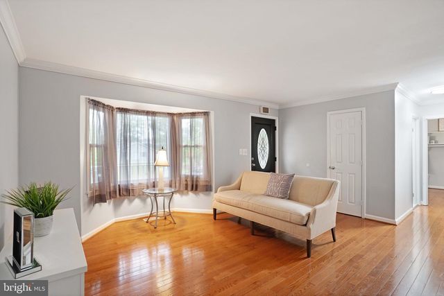7558 PARK LN, Annandale, VA 22003