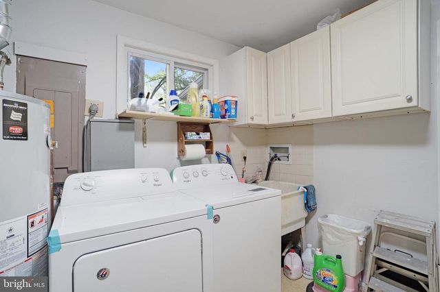 7558 PARK LN, Annandale, VA 22003