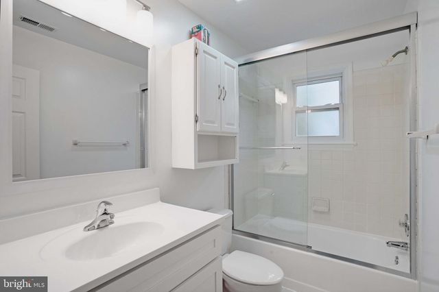 7558 PARK LN, Annandale, VA 22003
