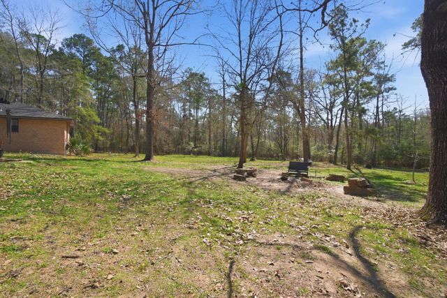 233 Pebble Creek, Livingston, TX 77351
