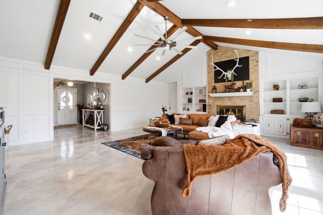 233 Pebble Creek, Livingston, TX 77351