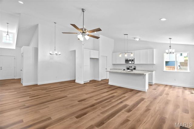 1724 Twelve Oaks Place, Pevely, MO 63070