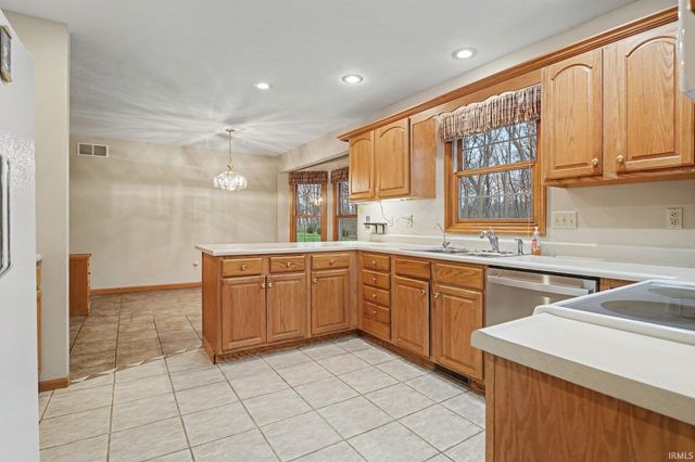 53882 Barrington Lane, Bristol, IN 46507