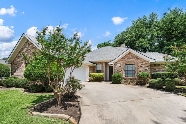2509 Woodfield Way, Bedford, TX 76021