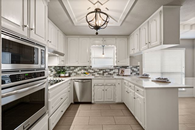 2509 Woodfield Way, Bedford, TX 76021