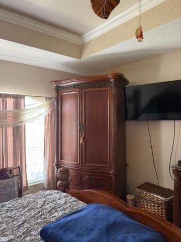 925 SW Worcester Lane SW, Port St. Lucie, FL 34953