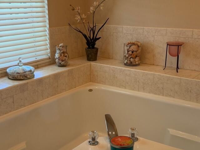 925 SW Worcester Lane SW, Port St. Lucie, FL 34953