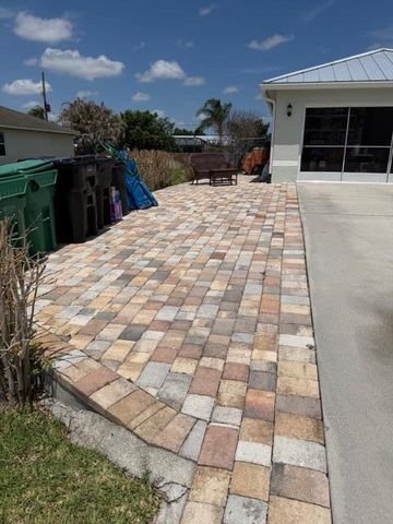 925 SW Worcester Lane SW, Port St. Lucie, FL 34953