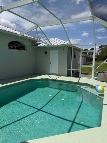 925 SW Worcester Lane SW, Port St. Lucie, FL 34953