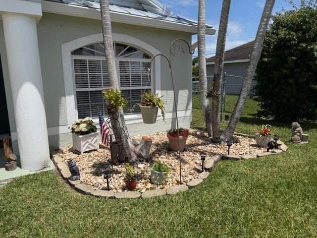 925 SW Worcester Lane SW, Port St. Lucie, FL 34953