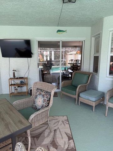 925 SW Worcester Lane SW, Port St. Lucie, FL 34953