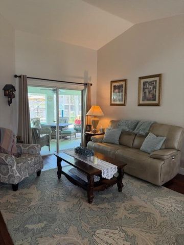 925 SW Worcester Lane SW, Port St. Lucie, FL 34953