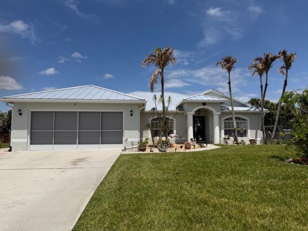 925 SW Worcester Lane SW, Port St. Lucie, FL 34953