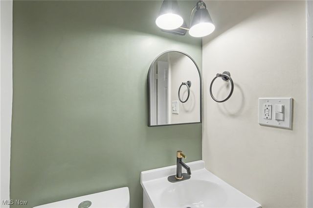 24600 Picone Lane, Bedford Heights, OH 44146