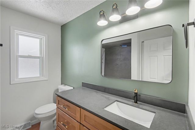 24600 Picone Lane, Bedford Heights, OH 44146