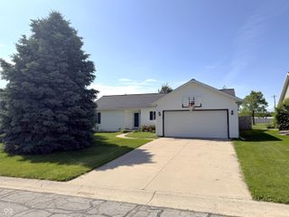 26 Hickory Lane S, Crawfordsville, IN 47933