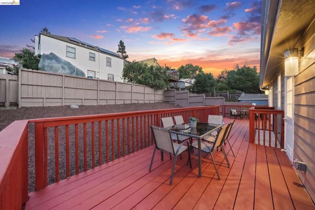 3426 Pierson St, Oakland, CA 94619