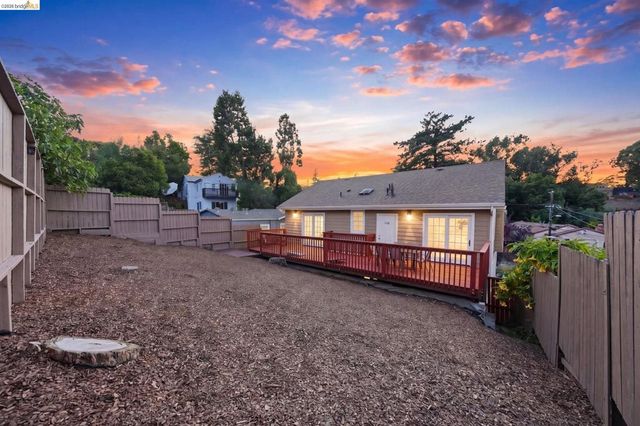 3426 Pierson St, Oakland, CA 94619