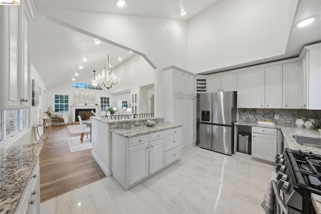 3426 Pierson St, Oakland, CA 94619