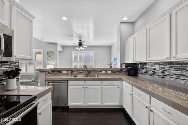 7445 E EAGLE CREST Drive 1056, Mesa, AZ 85207