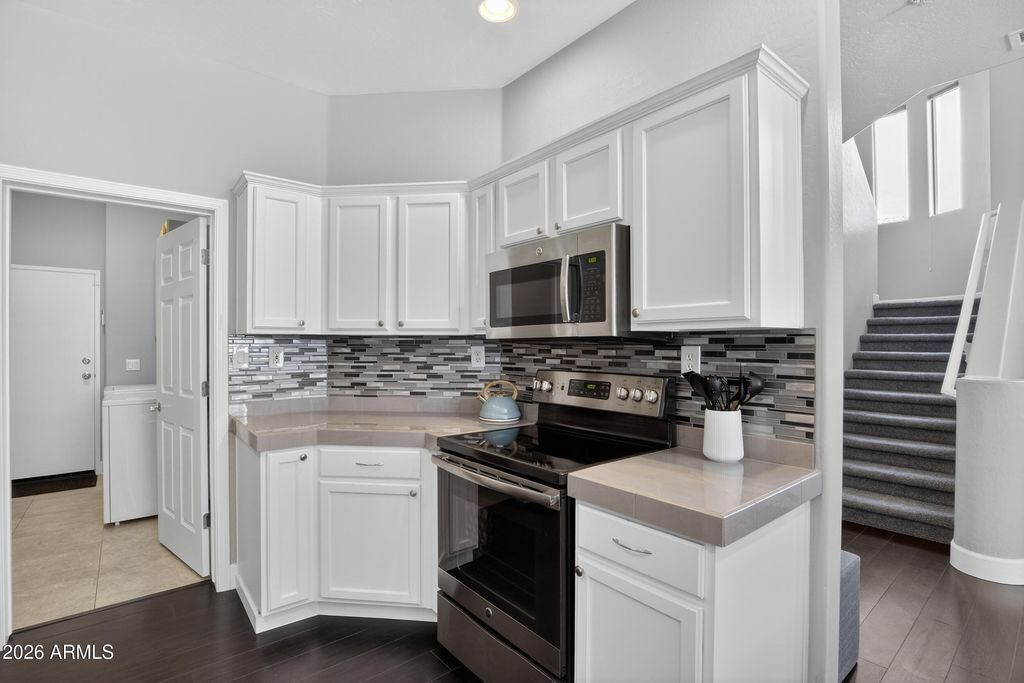 Image 4 of property listing at 7445 E EAGLE CREST Drive 1056, Mesa, AZ 85207