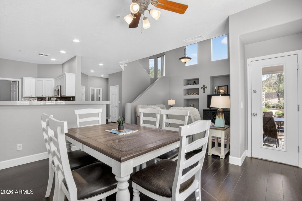 Image 7 of property listing at 7445 E EAGLE CREST Drive 1056, Mesa, AZ 85207