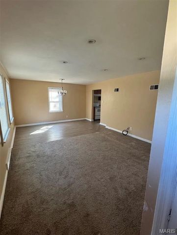 283 S Barat Avenue, Ferguson, MO 63135